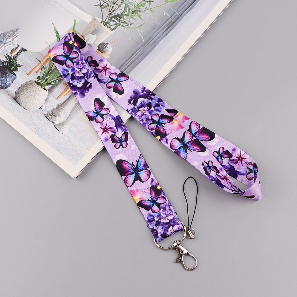 다채로운 나비 끈 열쇠고리 목걸이 스트랩 ID 배지 홀 - Neck Hanging Phone Holder review and price